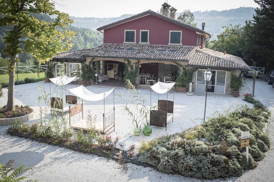 הוילה צ'זנה Agricola Casa Cucina Bottega מראה חיצוני תמונה